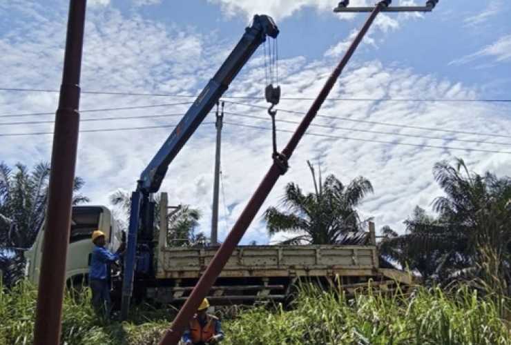 PLN ULP Kuala Enok Terus Berkomitmen Jaga Keandalan Pasokan Listrik