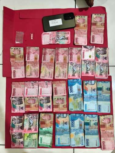 Polisi Ungkap Peredaran Narkoba di Pekanbaru melalui Akun Medsos