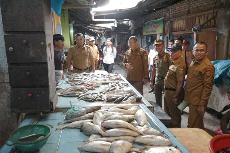 Bupati Asahan Sidak Harga dan Ketersediaan Bahan Pokok Jelang Nataru.