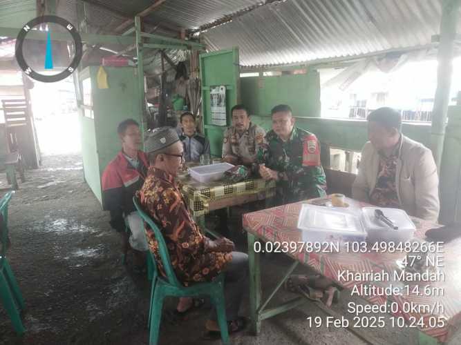 Babinsa Mandah Cegah Masalah Hukum di Lingkungan Masyarakat