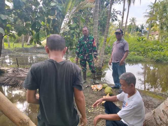 Babinsa Koramil 01/Tbh Kodim 0314/Inhil Sosialisasikan Pencegahan Karhutla di Tembilahan
