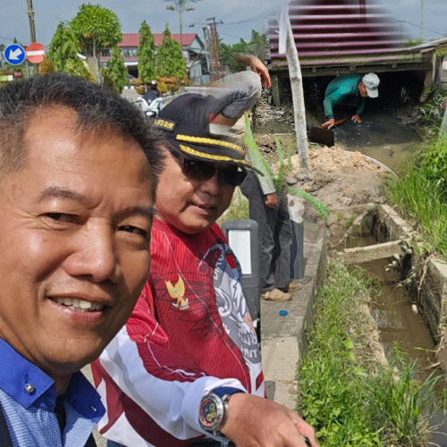 KUPT DLHK Bersama Tokoh Masyarakat Tionghoa Mengecek Drainase Jalan Telaga Biru