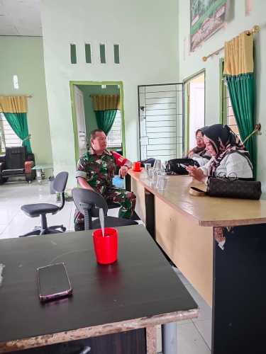 Babinsa Koramil 01/Tembilahan Tingkatkan Koordinasi Pemerintahan di Tingkat Kelurahan