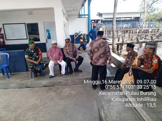 Silaturahmi Ramadan,  Babinsa Sertu Siswanto Tekankan Pentingnya Kerukunan di Pulau Burung