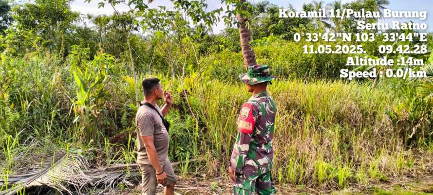 Babinsa Koramil 11/Pulau Burung Bangun Jaringan Penanganan Karhutla Terpadu di Desa Sungai Danai
