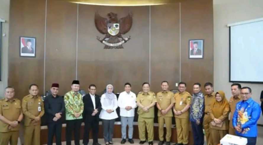 Bupati Kuansing Hadiri Kegiatan Launching Forum DPR RI Asal Riau