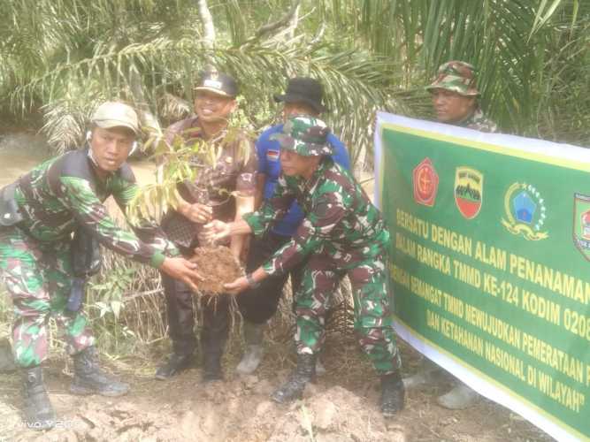 TMMD ke 124 Kodim 0208 Tanam Pohon Warisan Hijau Buat Anak Cucu
