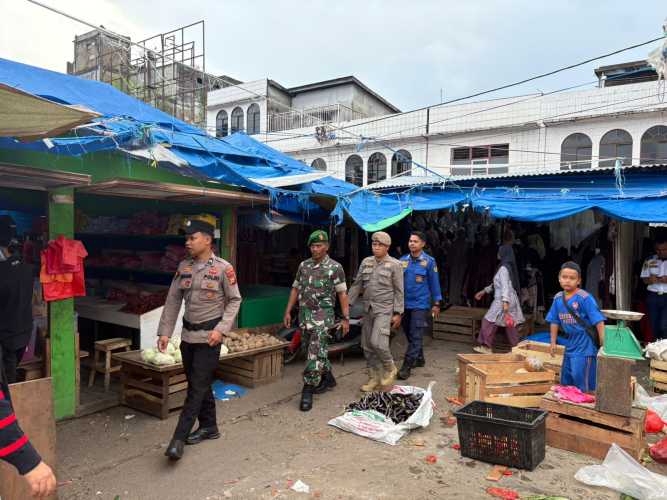 Danposramil 01/Tembilahan Tegaskan Sinergi Pengamanan H+2 di Pasar Air Mancur