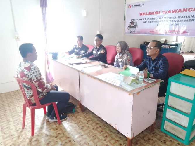 Koordiv SDMO dan Diklat Bawaslu Inhil Monitoring Proses Rekrutmen PKD di Kecamatan Tanah Merah