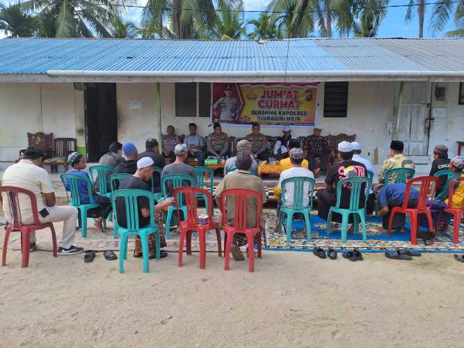 Jumat Curhat, Santri Ponpes di Tembilahan Hulu Ini Senang Didatangi Polres Inhil