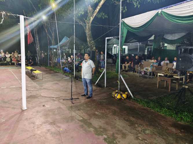 Ketua KONI Inhil Resmi Menutup Turnamen Volly Ball Putra Se- Inhil Piala CV.BRR dan Telaga Kopi
