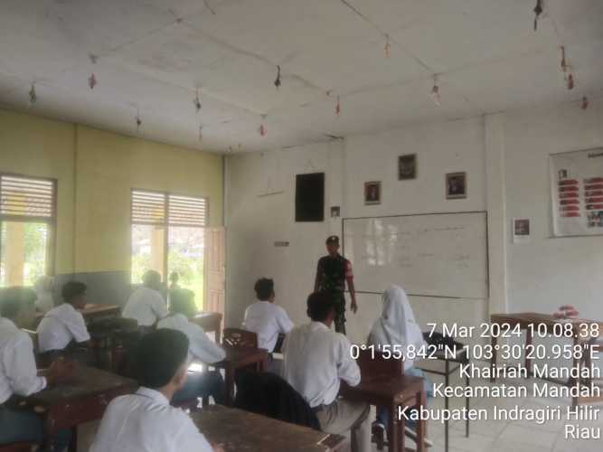 Babinsa Mandah Lakukan Kunjungan Binsos di Sekolah Menengah