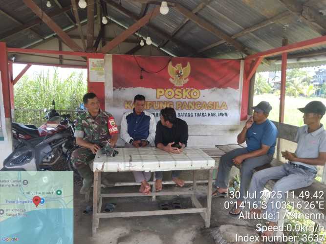 Peran aktif Babinsa Koramil 12/Batang Tuaka  Sertu Januar Effendi, dalam kegiatan Komunikasi Sosial