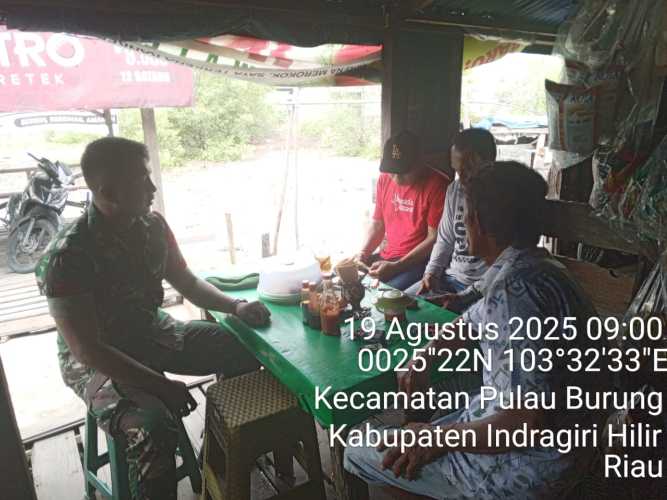 Babinsa Pulau Burung Menjaga Kesadaran Warga Pentingnya Menjaga Kekompakan
