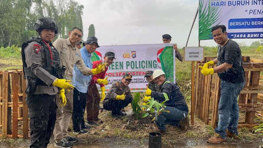 Polsek Kateman bersama Buruh dan Manajemen PT Pulau Sambu Group Tanam Bibit Pohon di Kateman Peringati May Day 2026