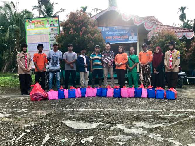 Pramuka Kempas dan IPMPK Salurkan Bantuan dan Berbagi Takjil kepada Korban Banjir di Desa Karya Tani