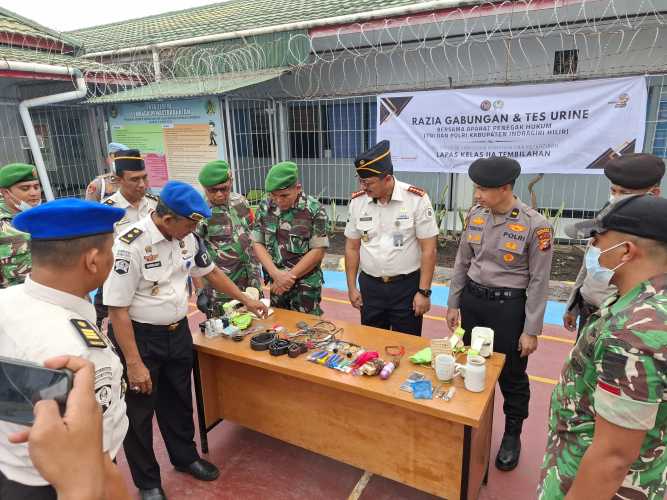 Sinergi TNI-Polri di Lapas Tembilahan, Razia Gabungan Temukan Puluhan Barang Terlarang, Tes Urine 80 WBP dan 44 Petugas Negatif Narkotika