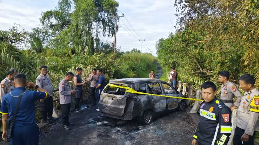 Kapolres Inhil langsung Perintahkan Kasat Reskrim segera menyelidiki Mobil Honda Mobilio Terbakar di Jembatan Parit 23, Yang mengakibatkan Dua Penumpang Alami Luka Bakar