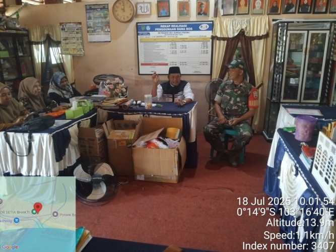 Babinsa Koramil 12/Batang Tuaka  Sosialisasikan Anti-Bullying di SDN 001 Sungai Piring
