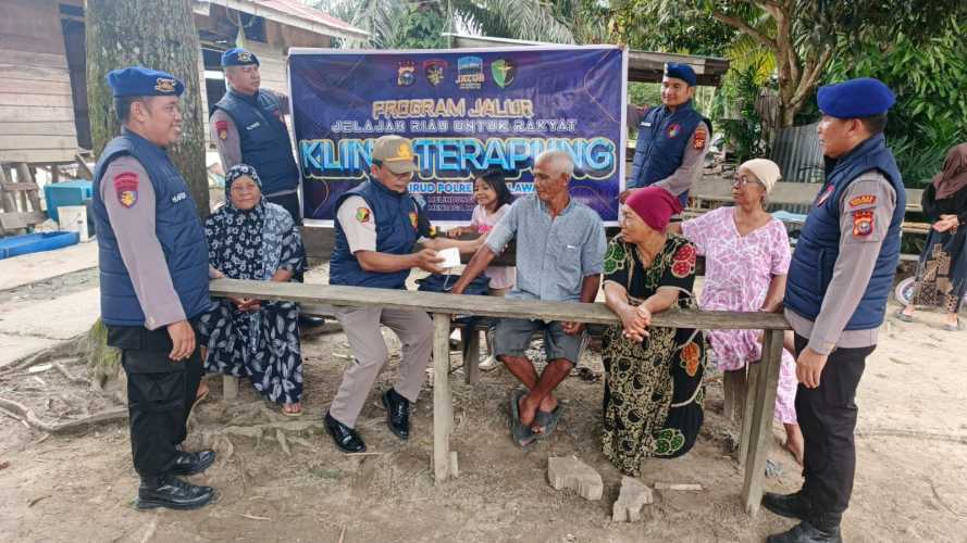 Sentuh Masyarakat Pesisir Perairan dengan Program JALUR.