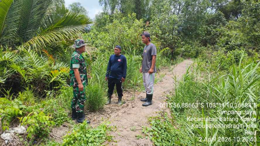Babinsa Kuala Sebatu Gencar Edukasi Pelajar Cegah Karhutla dan Jaga Kesehatan di Musim Kemarau