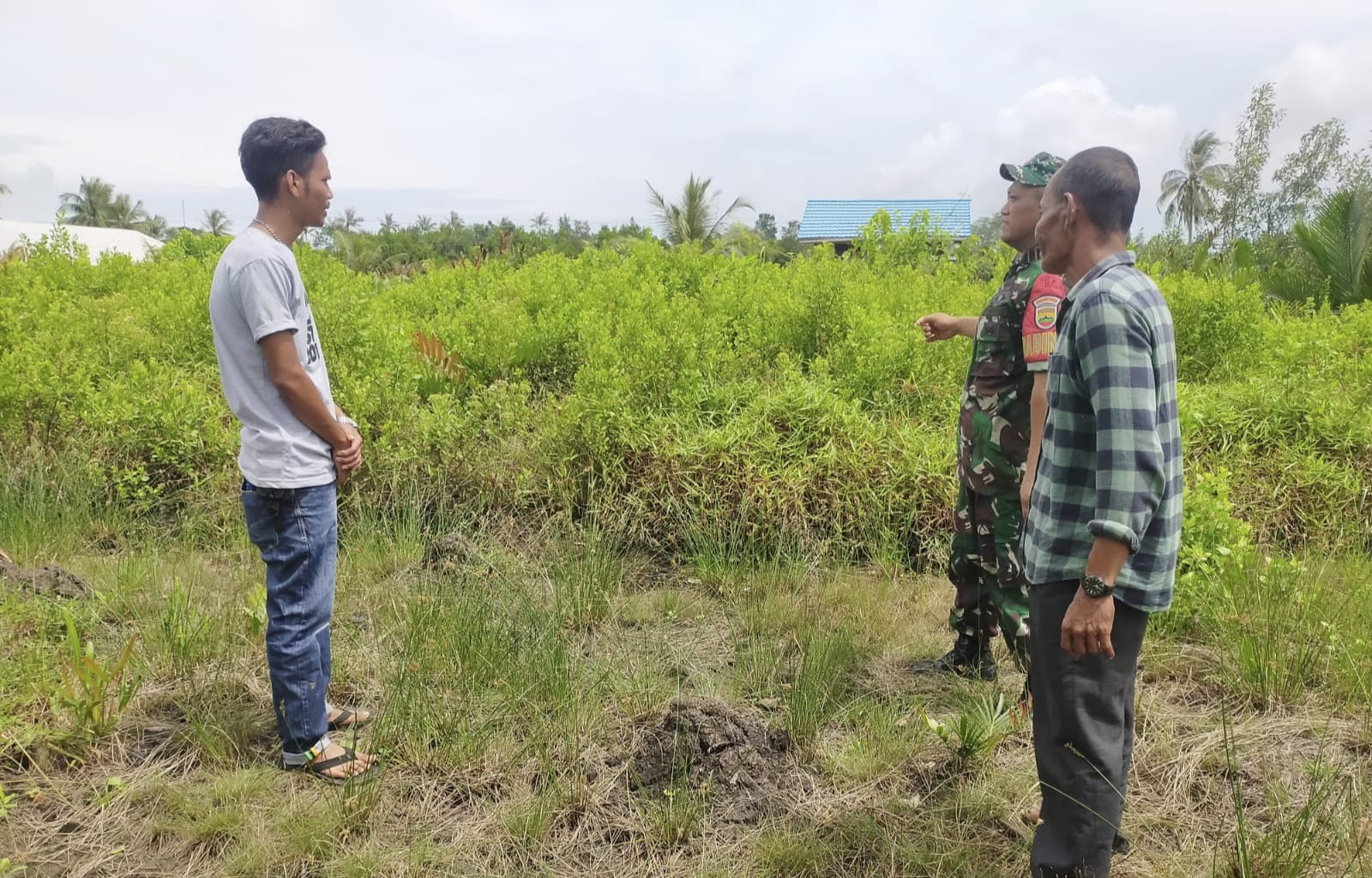 Babinsa Pulau Burung Terus Membina Warga Peduli Api