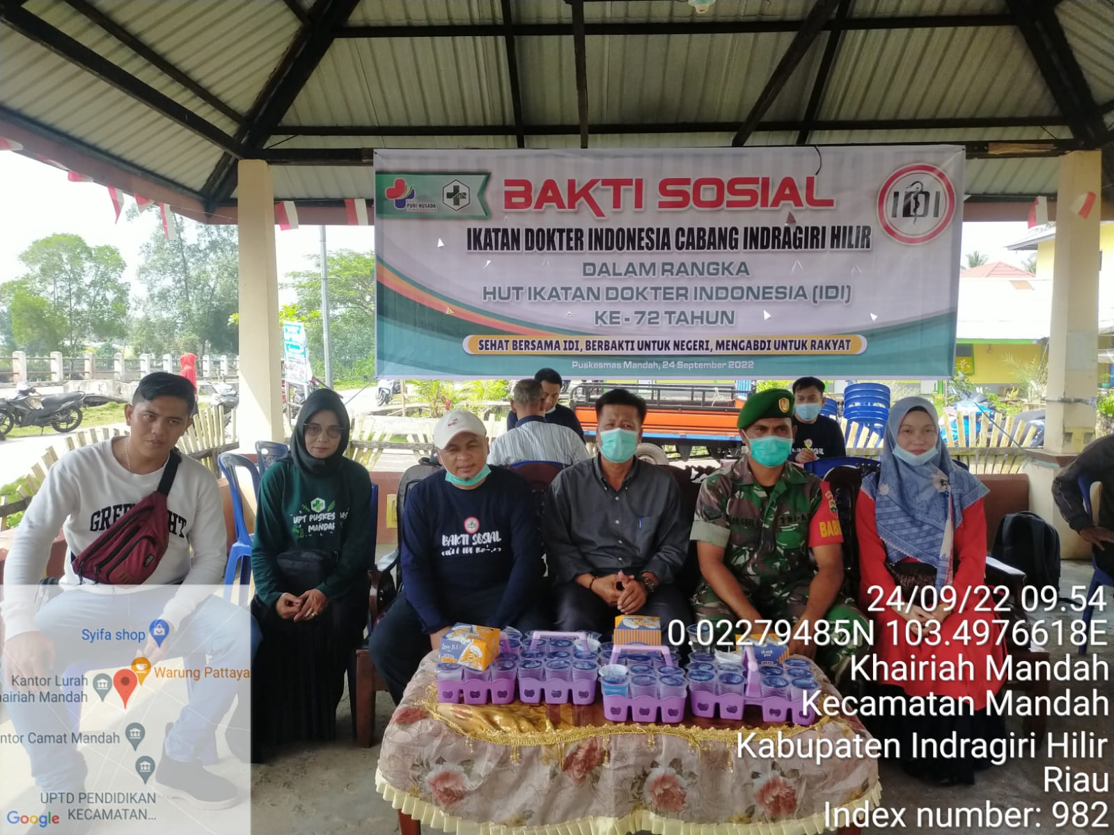 Serda Tulus Lumban Gaol Babinsa Koramil 08/Mandah Mendampingi Baksos IDI Inhil