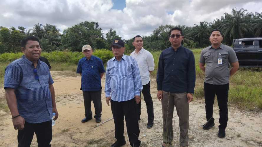 Bupati dan Wakil Bupati Rokan Hilir Meninjau Lokasi Pembangunan Universitas dan pasar Tradisional,Wujudkan Janji Kampanye