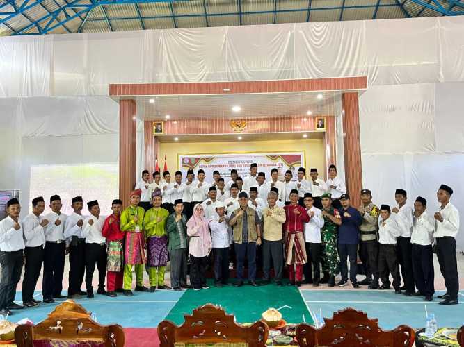 Pengukuhan RT/RW dan Peresmian Gedung Olahraga
