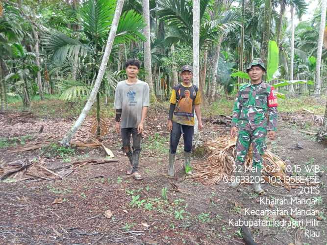 Babinsa Mandah Laksanakan Patroli dan Sosialisasi Terbuka