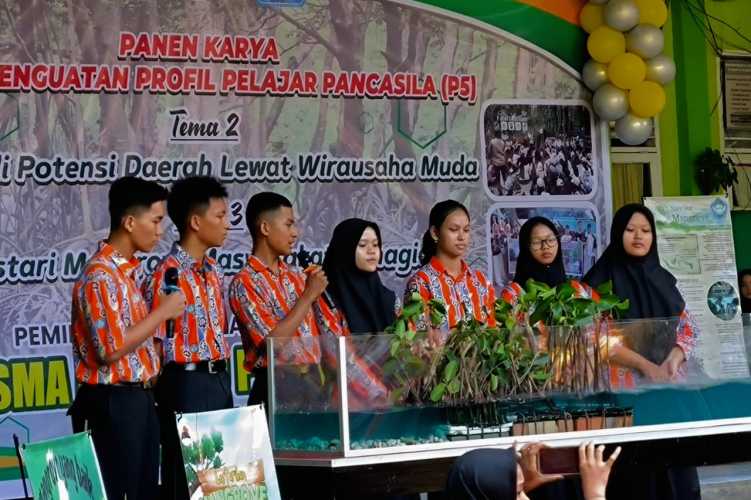 Melalui Duta Mangrove, Cara SMAN 9 Pekanbaru Melestarikan Lingkungan