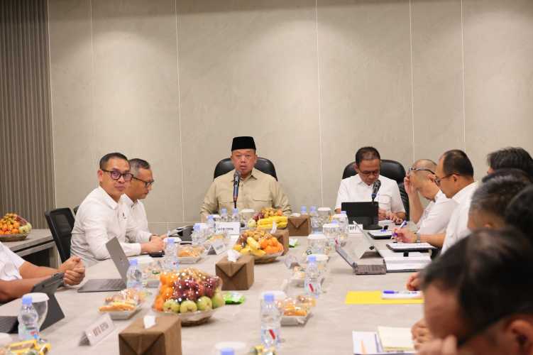 Tindak Lanjut Penyelesaian Berkas Layanan Pertanahan, Menteri Nusron Minta Jajarannya Selesaikan Secara Terukur