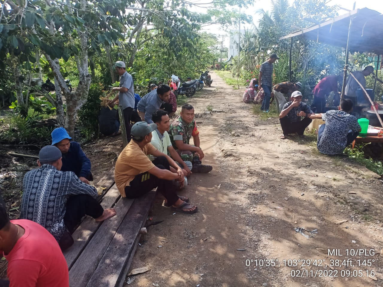 Koptu J. Manurung Babinsa Koramil 10/Pelangiran Budayakan Silaturahmi