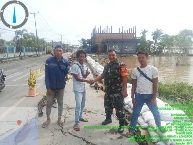 PT Inti Indokomp Bantu Penanggulangan Banjir di Tembilahan Hulu