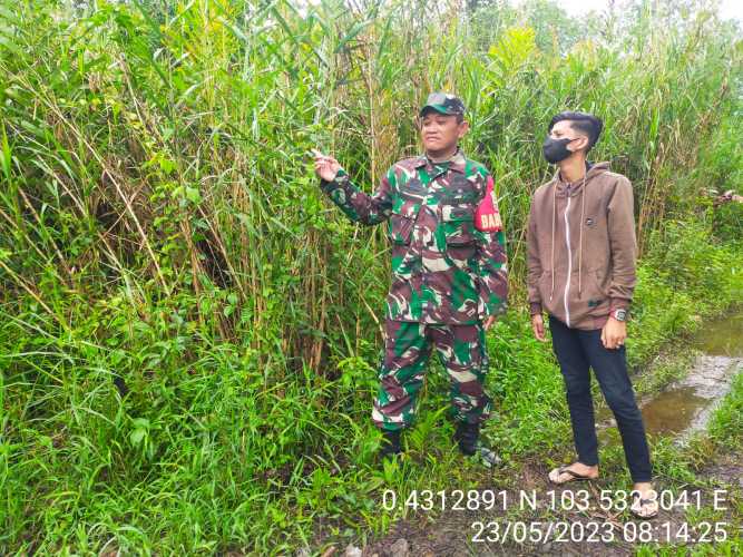 Serda Ahmad Fery Tinjau lahan karhutlah  dengan Patroli