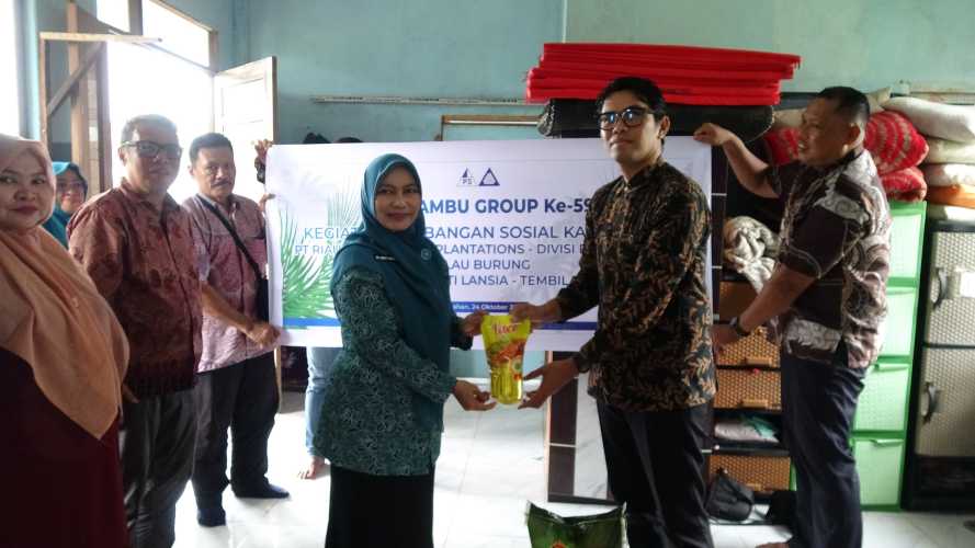 Ketua TP PKK Inhil Katerina Susanti Apresiasi Bantuan Sosial PT RSUP Pulau Burung untuk Lansia