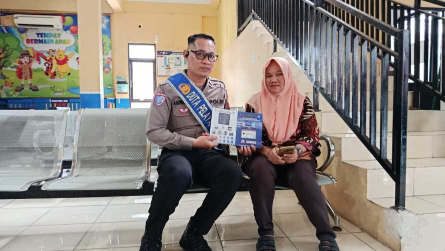 Satlantas Sragen Edukasi Masyarakat Tentang SIM Lewat Program “Polantas Menyapa”
